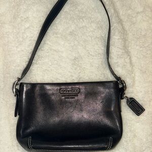 Vintage Coach Black Leather Shoulder Bag